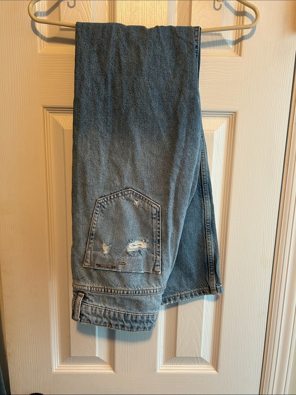 Zara Classic women’s Light Blue Denim Jeans
